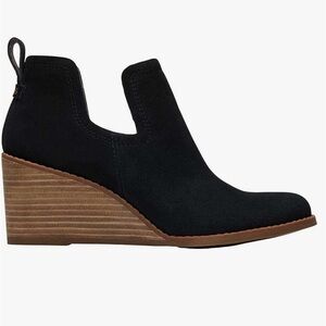 TOMS black suede Kallie stacked wedge bootie size 9 US